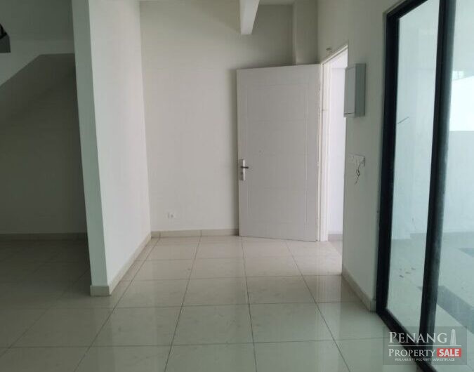 Brand New_3 Sty Terrace House_Near Airport and Lexis Hotel_全新三层排屋及三层半独立式