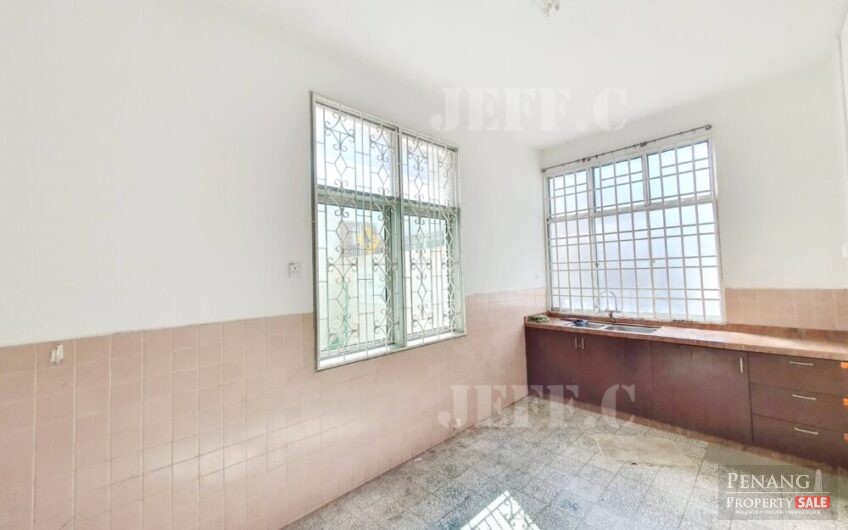TERRACE 2 STOREY AT KEBUN NYOR ONLY RM500 PSF GEORGETOWN 2500SF 4 ROOMS RENOVATED