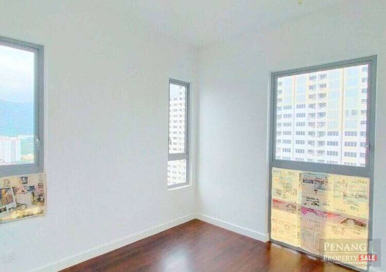 [KEY WITH ME] Triuni Residence 1302SQFT 2 Car Park SIDE BY SIDE Corner