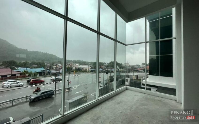 FACTORY RENT 3 STOREY AT JALAN PERMATANG DAMAR LAUT FACING MAIN ROAD