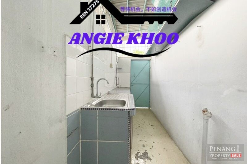 2 Terrace at Medan Tembaga Concrete Flooring Intermediate Corner