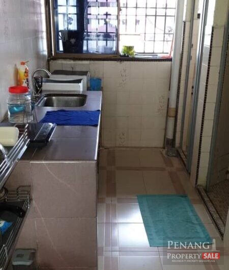 For sale Gat Lebuh Macallum Flat Macallum Geogetown Penang