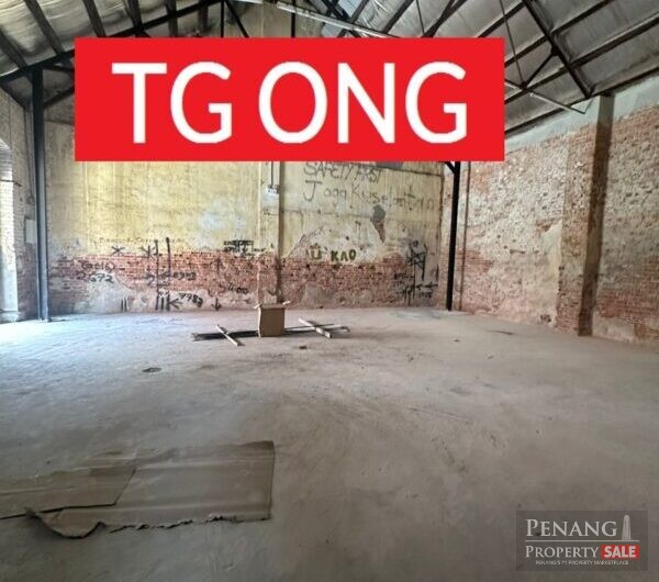 SHOP LOT RENT WAREHOUSE TYPE HIGH CEILING RARE IN MARKET