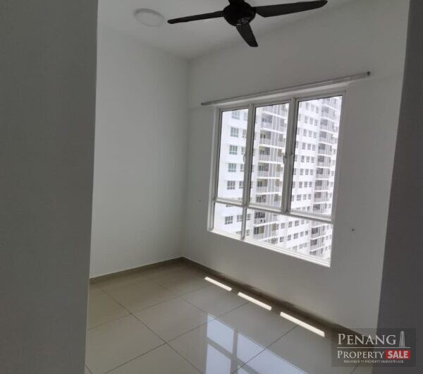 Solaria Residence 1100sf Corner Unit Partly Furnished Bayan Lepas Airport