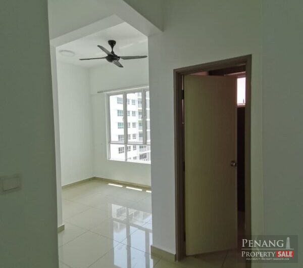 Solaria Residence 1100sf Corner Unit Partly Furnished Bayan Lepas Airport