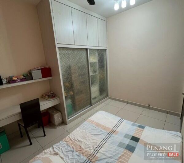 Reflection Condominium – Fully Renovated – 1512′ – 2 Car Parks