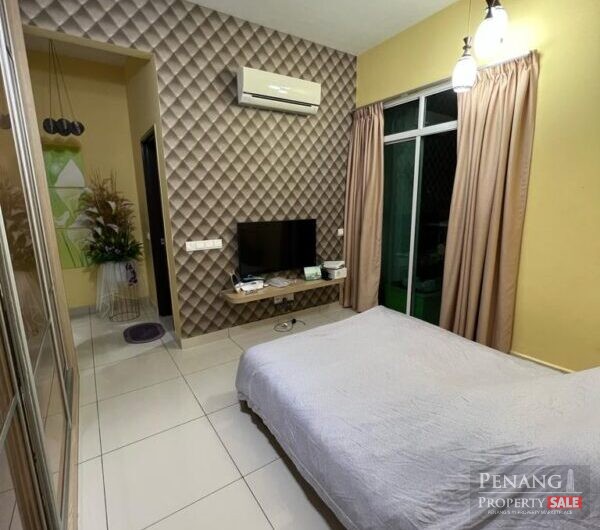 Reflection Condominium – Fully Renovated – 1512′ – 2 Car Parks