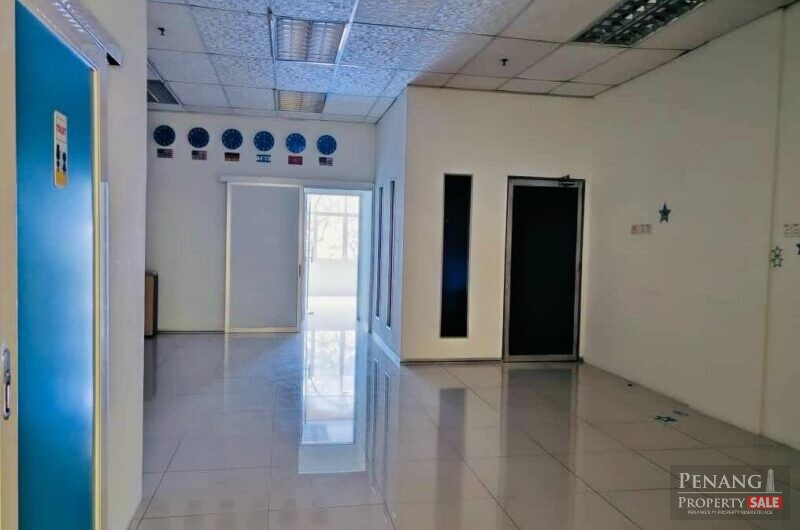 D’piazza Mall Office – 1200′ – Fully Renovated – Bayan Baru