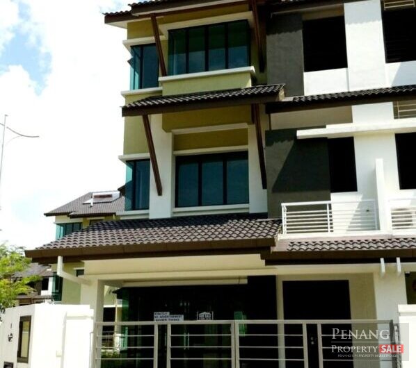 Southbay Residence – 3 Stories Terrace Corner Unit – Land:3300′ – Batu Maung