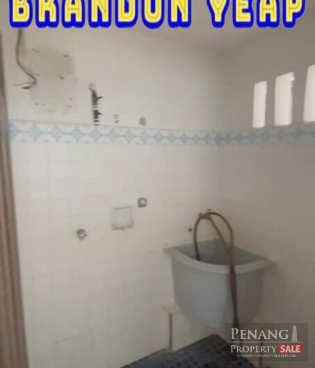 Island Glades 1 Storey Terrace Corner Unit With Big Compound For Rent