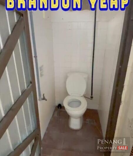 Island Glades 1 Storey Terrace Corner Unit With Big Compound For Rent