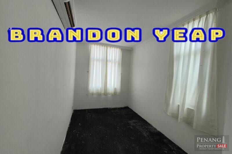 Solok Lunas 2.5 Storey Terrace At Georgetown Near To Gurney For Sales