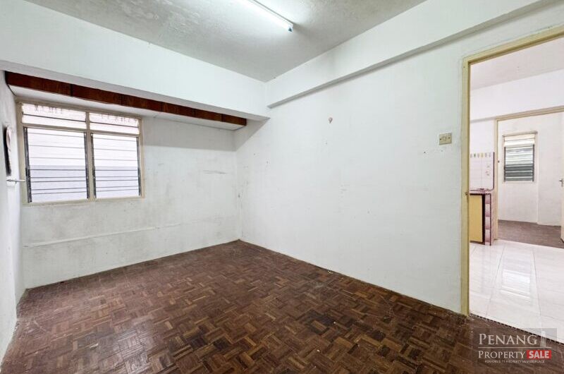 Flat 4A Lorong Semarak Api Farlim Corner units 3 room Free parking