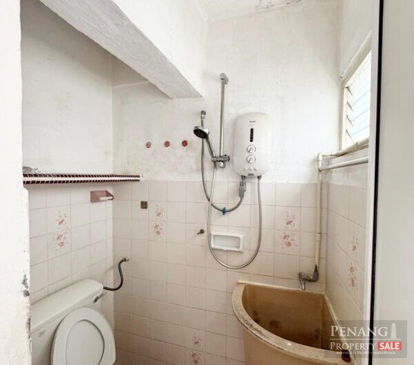 Flat 4A Lorong Semarak Api Farlim Corner units 3 room Free parking