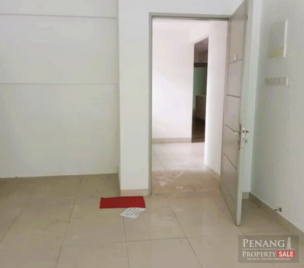 Tropicana Bay Residences, Brand New Corner Unit with Spacious Private Garden & Yard