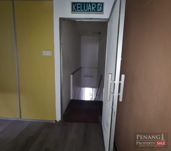 Jelutong Main Road Shop Office Near Market, Lam Wah Ee For Rent