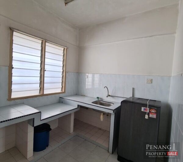 Eastern Court Apartment Near Jelutong Expressway, Lam Wah Ee Hospital, Han Chiang College