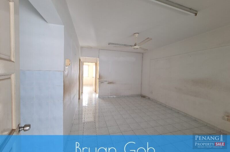 Eastern Court Apartment Near Jelutong Expressway, Lam Wah Ee Hospital, Han Chiang College