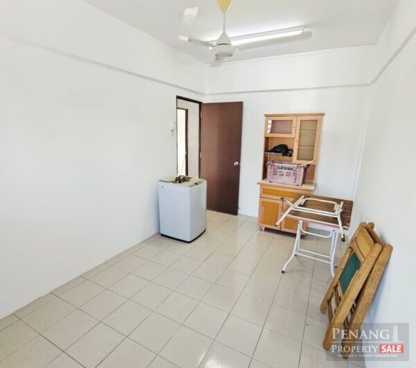 Off Jelutong Expressway Apartment Eastern Court Near Lam Wah Ee Hospital, Han Chiang College