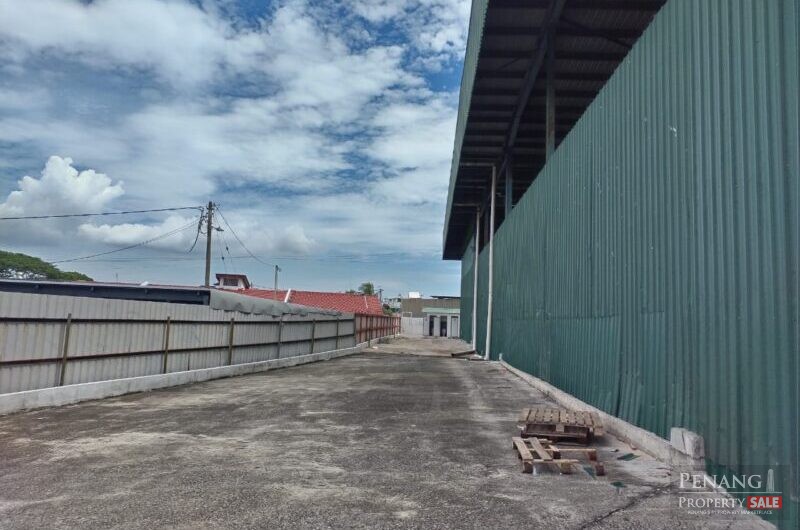 (FACING MAINROAD / BIGGER SIZE) Warehouse at Bagan Lalang, Butterworth For RENT