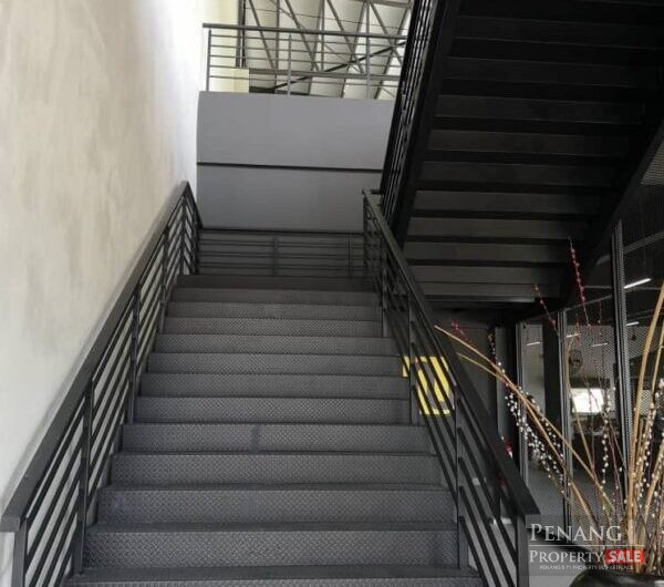 (BIGGER SIZE & FACING MAINROAD) Warehouse Office at Seberang Jaya For RENT