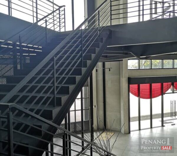 (BIGGER SIZE & FACING MAINROAD) Warehouse Office at Seberang Jaya For RENT