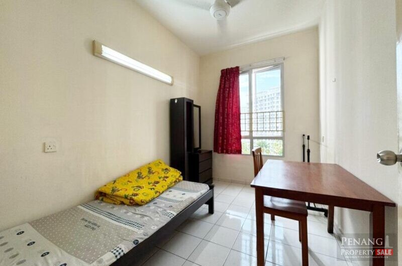 Putra Place Poolview Nice units near QueensbayMall Bayan Lepas