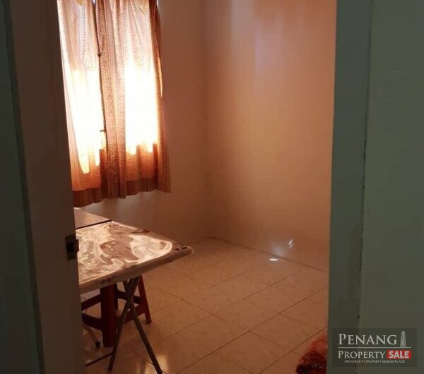 Corner Unit @ Taman Kristal, Tanjung Tokong 700sqft Middle Floor near Gurney Plaza