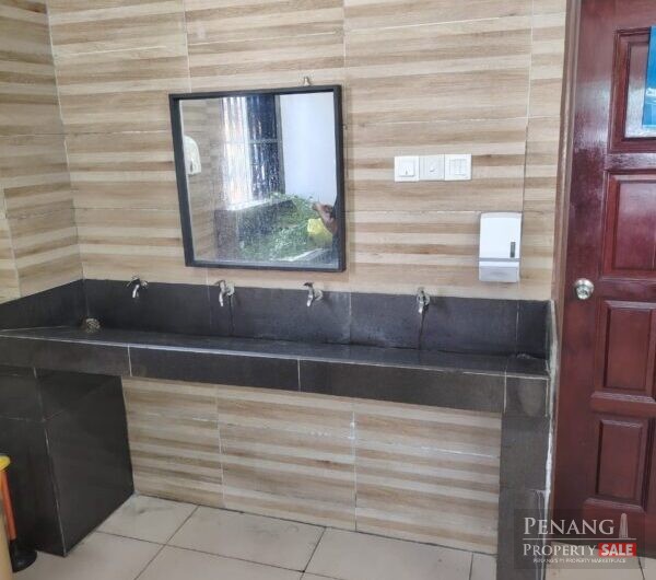 For Rent Ground Floor Shoplot all Equipment ready for business at Jalan Baru Batu Maung Main Road Pulau Pinang