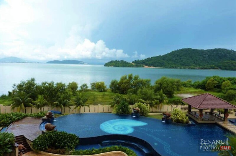 Putra Marine, Rare Duplex Condo with Regal Seaview at Queensbay