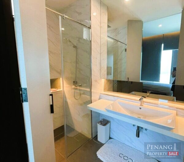 City of Dreams, Waterfront Condo with Unobstructed Seaview.