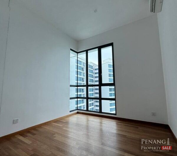 Queens Waterfront @ Q1 For Sale