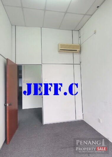 Farlim Office Lot 2nd floor with 5 Partition rooms 1600sf Carpeted