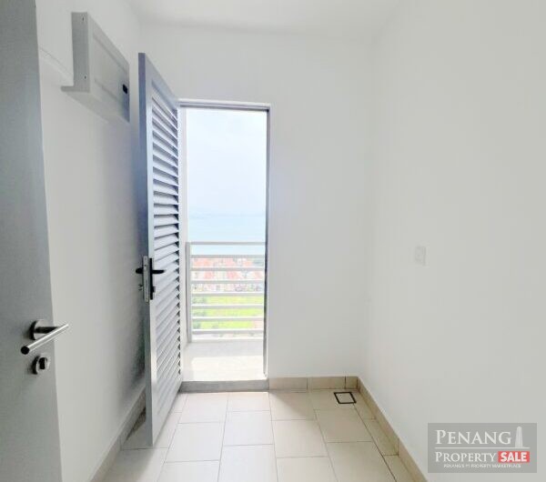 [KEY WITH ME] Triuni Residence Corner Unit 1302sqft 3 CAR PARK Gelugor