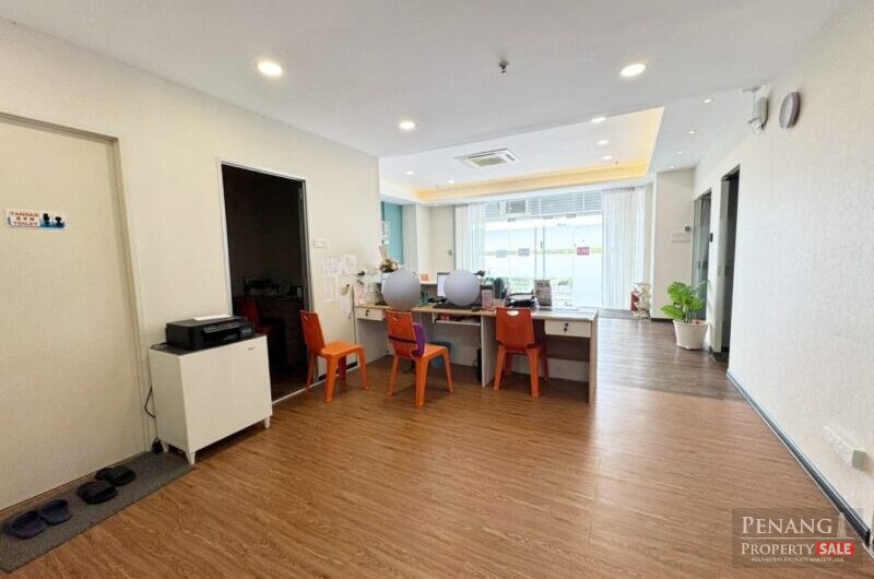 Elit avenue Bayan Baru Office Lot 1300sf First Floor face main road Renovated