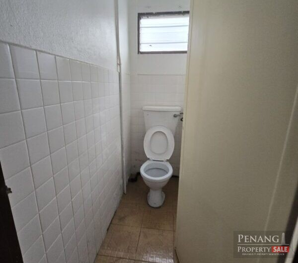 【Worth Buy !!】 2 Sty Bungalow House【 Sungai Ara 】4000sf Big Compound