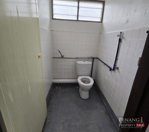 【Worth Buy !!】 2 Sty Bungalow House【 Sungai Ara 】4000sf Big Compound