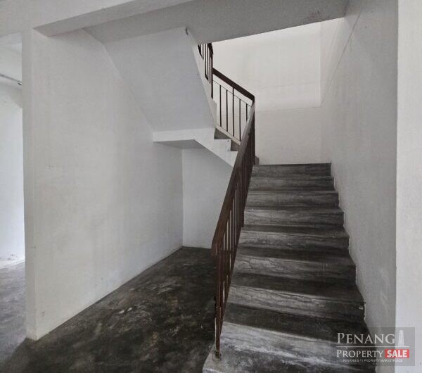 【Worth Buy !!】 2 Sty Bungalow House【 Sungai Ara 】4000sf Big Compound
