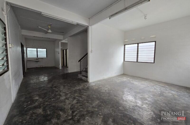 【Worth Buy !!】 2 Sty Bungalow House【 Sungai Ara 】4000sf Big Compound