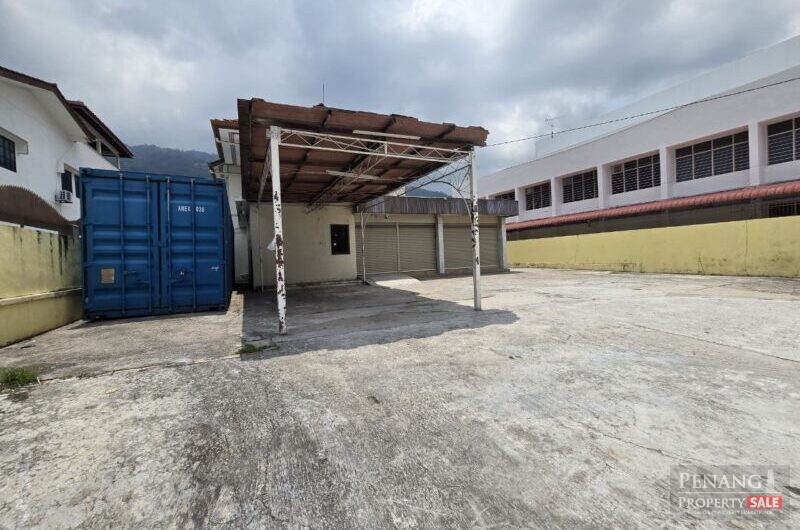 2 sty Bungalow / Warehouse Air Itam | Main Road | Big Compound 13000sf