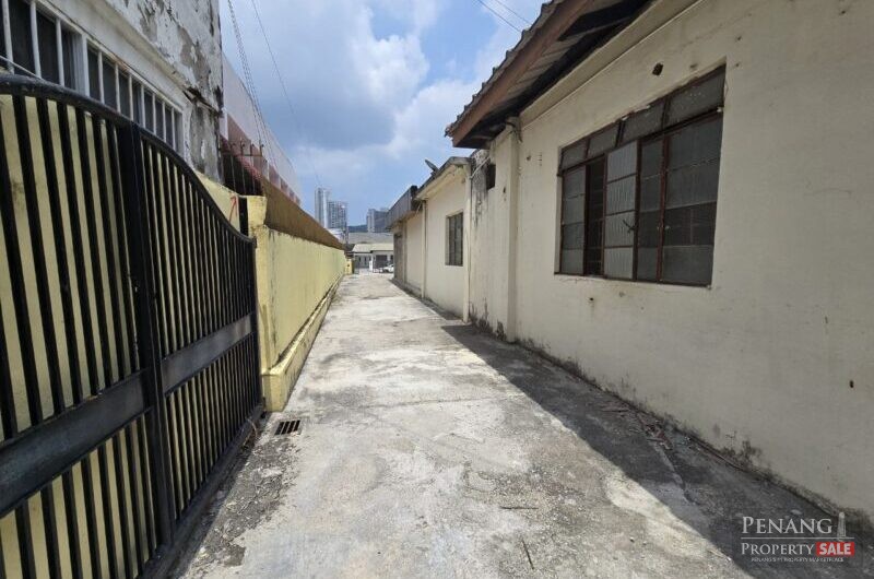 2 sty Bungalow / Warehouse Air Itam | Main Road | Big Compound 13000sf