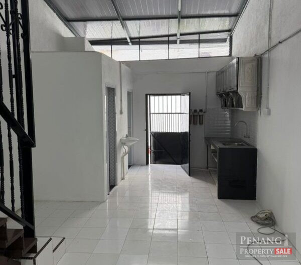 2 sty Shop | Jalan Zainal Abidin Georgetown | Near Macalister Road