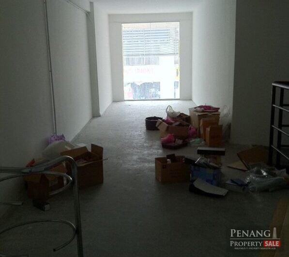 Ground floor Retail shop with mezzanine floor Sunteh Bayan Baru 650sf