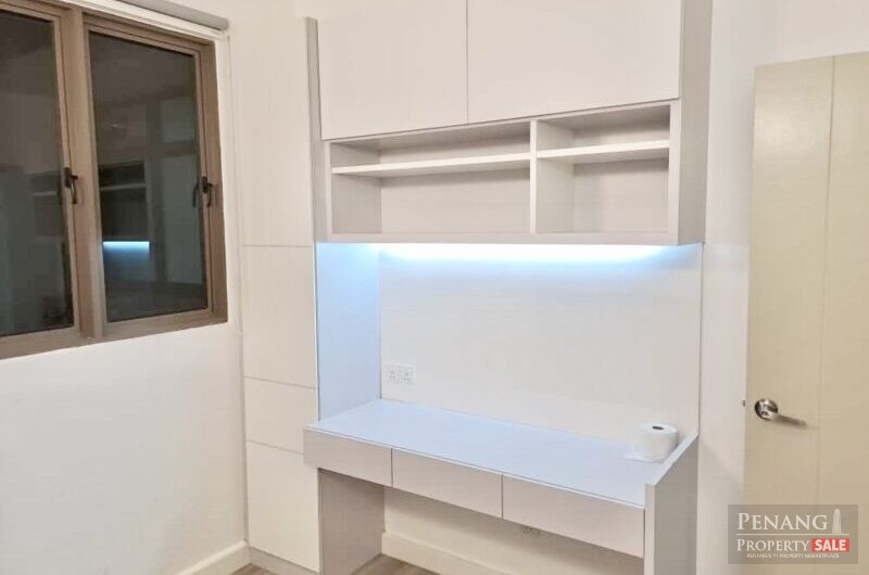 Renovated Corner Skycube Residence with 2 Carparks. Well Maintained!