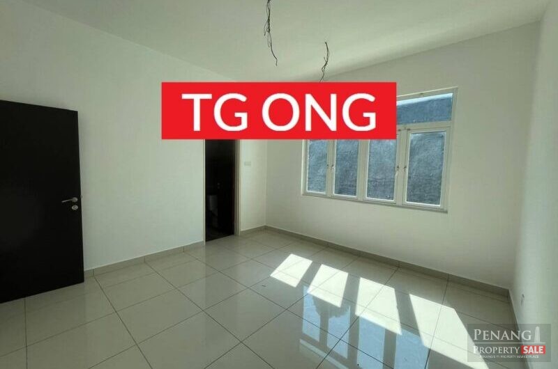 Hot Units Rare in Market  3 Storey Semi D Near Queensbay