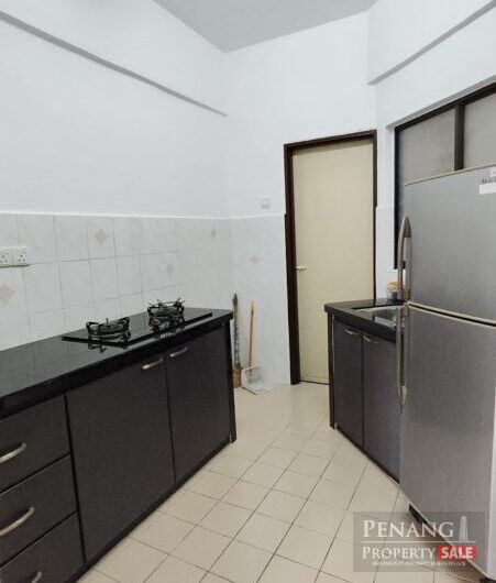 Renovated Well Maintained AraMas, Freehold