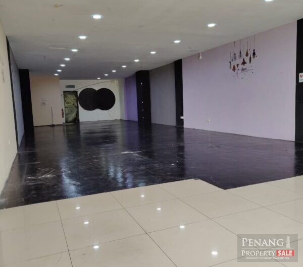 The Golden Triangle 1, Commercial Shop, with plaster ceiling, tiles, lift