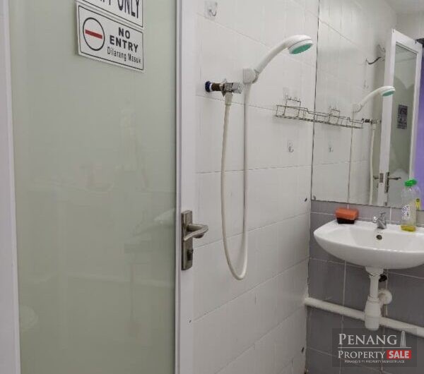 The Golden Triangle 1, Commercial Shop, with plaster ceiling, tiles, lift