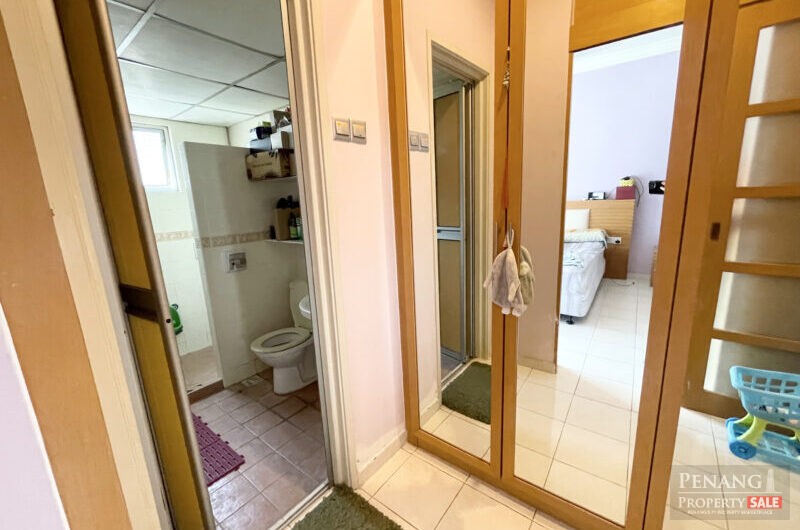 Seaview Freehold Unit at Mutiara Place, Just 4 Units Per Floor