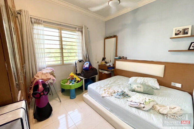 Seaview Freehold Unit at Mutiara Place, Just 4 Units Per Floor